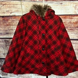 Love Lilah KIDS plaid coat red & black Cape Flare Faux fur hood size 5 Cindy Lou